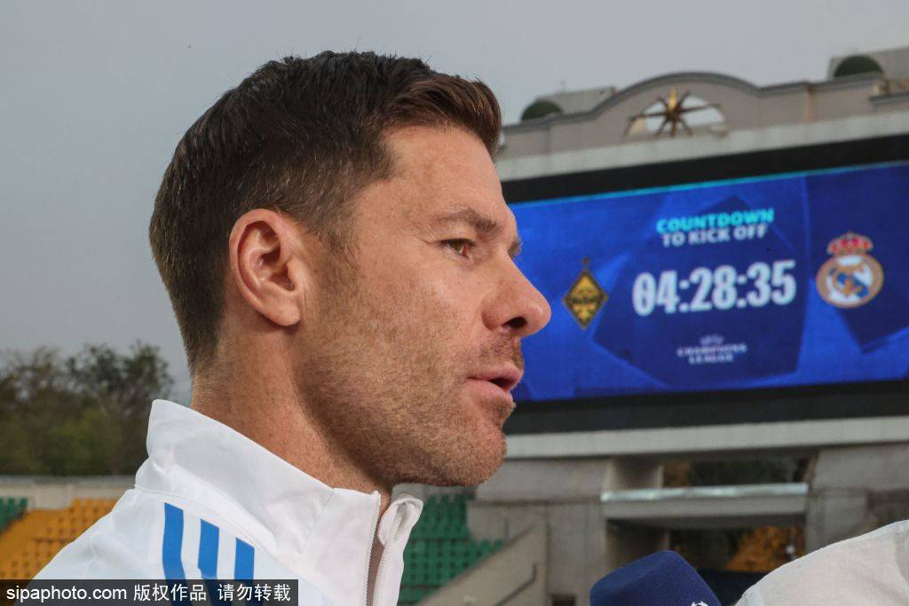 南宫 -今晨比利亚雷亚尔调整名单以备德国杯，主帅复盘环节打磨，压力陡增，资深球员宣示担当的简单介绍