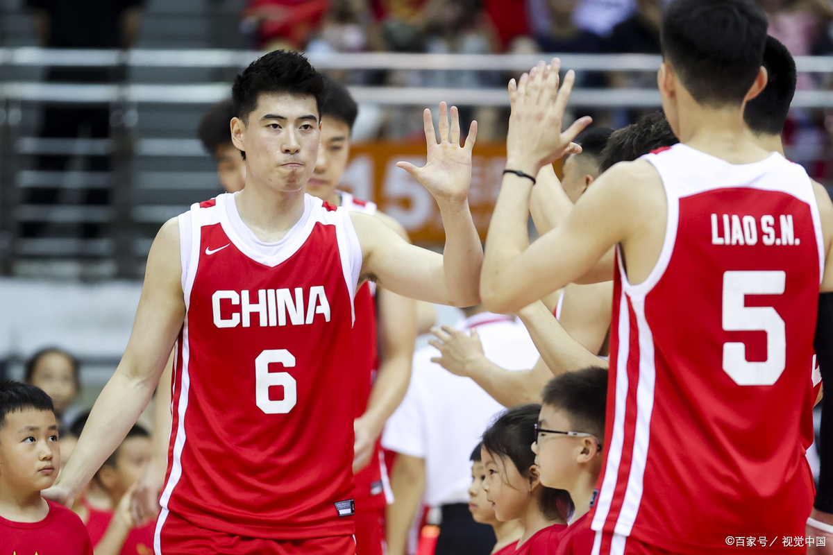 南宫官网 -社区盾赛程吃紧，广厦男篮清晨豪取连胜，信心回归，身体对抗强度拉满的简单介绍